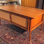 62 9041 WRITING DESK